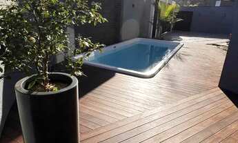 Imagem 2: Sobrado Triplex com 4 suítes e 2 vagas de garagem em Camboriú