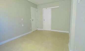 Imagem 2: Casa de alto padrão com 3 suítes e 2 vagas de garagem em Piçarras