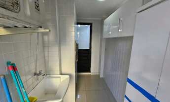 Imagem 7: Apartamento quadra mar com 3 dormitórios sendo 1 suíte e 2 vagas de garagem Balneário Cam