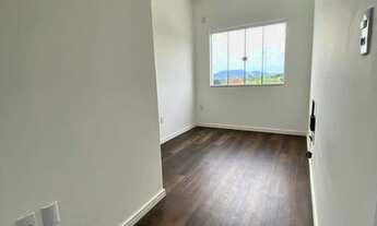 Imagem 7: Casa com 3 dormitórios sendo 1 suíte e 2 vagas de garagem em Brusque