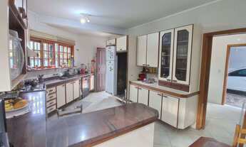 Imagem 7: Casa com 4 Dormitórios à Venda, Área de 316 m2, Piscina, Edícula e Anexo - Santa Mônica