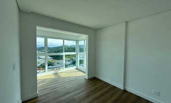 Imagem 3: Apartamento com 2 dormitórios sendo 1 suíte e 1 vaga de garagem em Balneário Camboriú