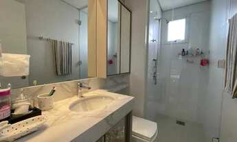 Imagem 4: Apartamento mobiliado com 2 suítes, 2 demi-suítes e 3 vagas de garagem em Balneário Cambor