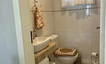 Imagem 4: Sobrado mobiliado com 3 dormitórios sendo 1 suíte e 2 vagas de garagem em Balneário Piçarr