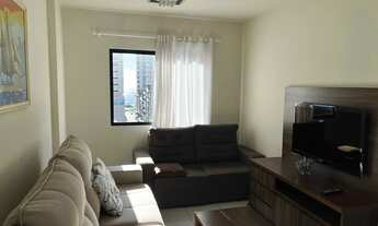 Imagem 2: Apartamento mobiliado com 3 dormitórios sendo 1 suíte e 2 vagas de garagem em Itapema/SC