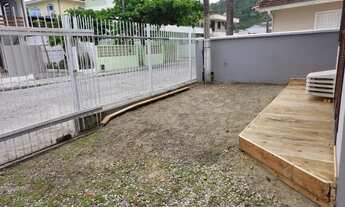 Imagem 5: Casa com 2 dormitórios e 3 vagas de garagem no Centro de Porto Belo