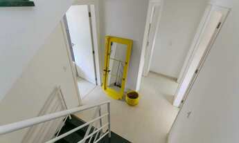 Imagem 5: Sobrado mobiliado com 3 dormitórios sendo 1 suíte e 2 vagas de garagem em Santa Felicidade