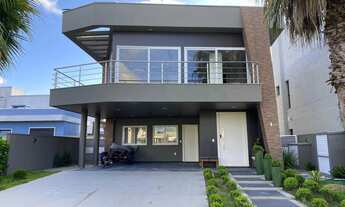 Imagem 3: Casa mobiliada no Condomínio Caledônia com 4 dormitórios sendo 3 suítes e 4 vagas em Cambo