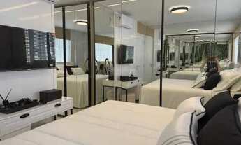 Imagem 3: Apartamento mobiliado com 2 dormitórios e 1 vaga de garagem na Av. Atlântica em Balneário