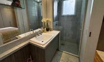 Imagem 2: Apartamento mobiliado com 4 suítes e 4 vagas de garagem na Av. Atlântica em Balneário Camb