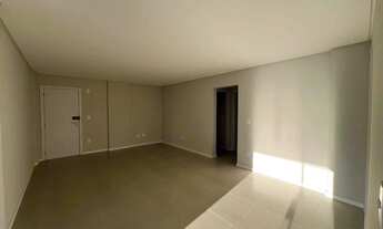 Imagem 4: Apartamento com 3 dormitórios sendo 1 suíte e 2 vagas em Balneário Perequê/SC