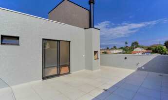 Imagem 3: Sobrado com 3 dormitórios sendo 1 suíte e 2 vagas de garagem no Bairro Santo Inácio - Curi