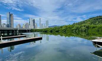 Imagem 6: Apartamento com 2 dormitórios reformado e mobiliado com linda vista em Balneário Camboriú