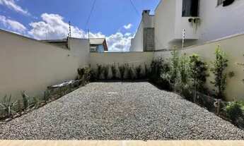 Imagem 7: Sobrado alto padrão com 3 dormitórios e 3 vagas de garagem, com amplo jardim - Camboriú/SC