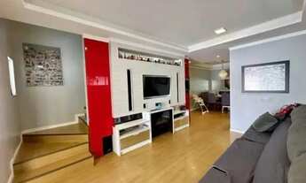 Imagem 4: Sobrado alto padrão com 3 dormitórios e 3 vagas de garagem, com amplo jardim - Camboriú/SC