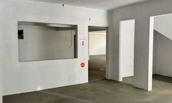 Imagem 7: Casa com 4 dormitórios sendo 2 suítes e ampla garagem a no bairro Jardim Blumenau - Blumen