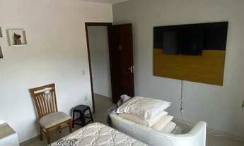 Imagem 4: Sobrado mobiliado com 2 dormitórios sendo 1 suíte e 2 vagas – Bairro Cedro, Camboriú/SC