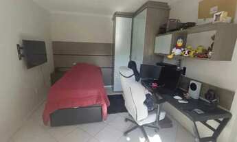 Imagem 5: Ampla casa com 4 suítes e 4 vagas de garage, piscina e área de festa espaçosa - Fazendinha