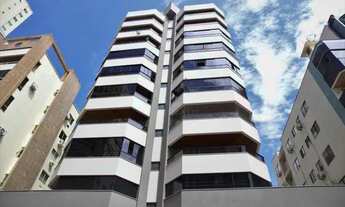 Imagem 2: Apartamento mobiliado com 1 suíte, 2 demi suítes e 1 vaga de garagem em Balneário Camboriú