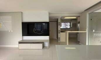 Imagem 5: Apartamento com 3 dormitórios sendo 1 suíte e 1 vaga de garagem na Meia Praia, Itapema/SC