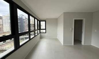 Imagem 2: Apartamento com 3 suítes e 2 vagas de garagem no Bairro Meia Praia em Itapema