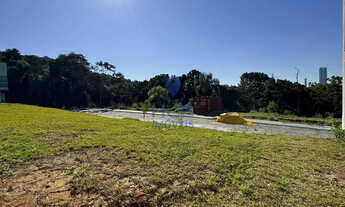 Imagem: Terreno com 382,51m² em condomínio fechado