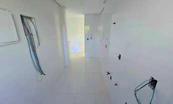 Imagem 3: Apartamento com 2 dormitórios sendo 1 suíte e 1 vaga de garagem em Balneário Camboriú/SC