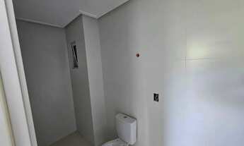 Imagem 2: Apartamento com 2 dormitórios sendo 1 suíte e 1 vaga de garagem em Balneário Camboriú/SC