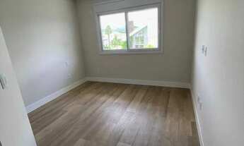 Imagem 6: Casa nova com 4 suítes e 4 vagas privativas de garagem em condomínio fechado em Camboriú/S