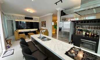 Imagem 6: Cobertura duplex mobiliada e decorada vista mar com 4 suítes e 1 vaga em Meia Praia Itapem