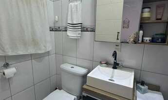 Imagem 2: Sobrado com 4 dormitórios amplos sendo 1 suíte e 4 vagas - Bom Retiro, Joinville/SC