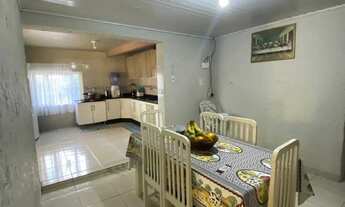 Imagem 7: Casa com 4 dormitórios sendo 1 suíte e 4 vagas de garagem em Jarivatuba