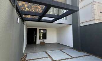 Imagem: Geminado alto padrão com 3 suítes sendo