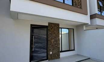 Imagem: Geminado com 3 suítes e 2 vagas de garagem