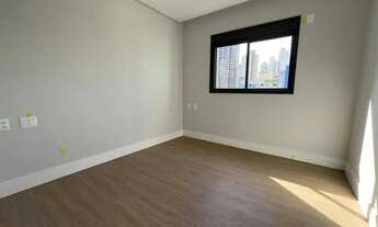 Imagem 4: Apartamento de 3 suítes e 2 vagas de garagem no centro de Balneário Camboriú/SC