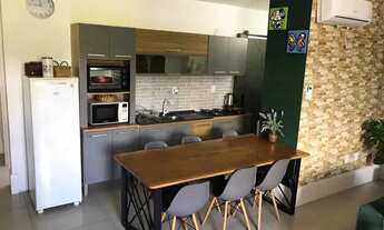 Imagem 2: Apartamento mobiliado de 2 dormitórios sendo 1 suíte e 1 vaga no bairro Santa Regina em Ca