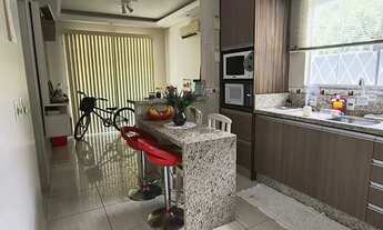 Imagem: Casa com 2 dormitórios e 2 vagas de garagem