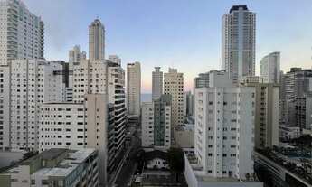 Imagem 3: Apartamento com 4 dormitórios sendo 2 suítes e 3 vagas de garagem - Balneário Camboriú/SC