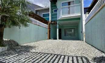 Imagem: Geminado com 3 dormitórios sendo 1 suíte