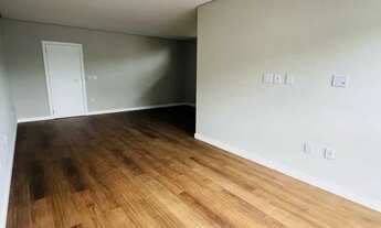 Imagem 6: Casa alto padrão com 3 suítes sendo 1 master e 5 vagas - América