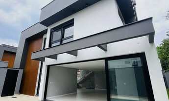 Imagem 2: Casa alto padrão com 3 suítes sendo 1 master e 5 vagas - América