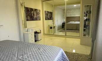 Imagem 7: Geminado com 3 dormitórios e 4 vagas de garagem no bairro Parque Guarani em Joinville - SC