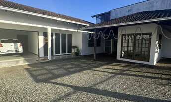 Imagem 5: Casa com 3 dormitórios sendo 1 suíte e 1 vaga de garagem no bairro Guanabara em Joinville