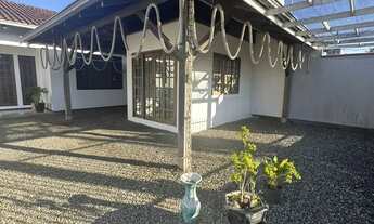 Imagem 7: Casa com 3 dormitórios sendo 1 suíte e 1 vaga de garagem no bairro Guanabara em Joinville