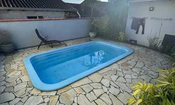 Imagem 4: Casa com 3 dormitórios sendo 1 suíte e 1 vaga de garagem no bairro Guanabara em Joinville