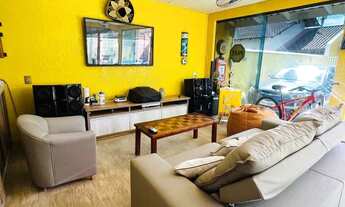 Imagem 2: Casa com 3 dormitórios sendo 1 suíte e 5 vagas de garagem no bairro Parque Guarani em Join