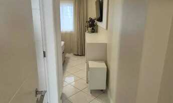 Imagem 4: Apartamento quadra mar com 3 dormitórios sendo 1 suíte e 1 vaga em Meia Praia - Itapema/SC