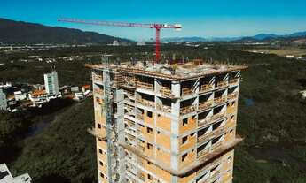 Imagem 6: Apartamento na planta com 4 dormitórios sendo 2 suítes e 2 vagas no bairro Meia Praia em I