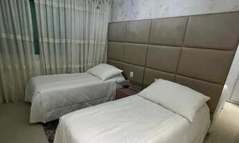 Imagem 4: Apartamento mobiliado com 3 suítes e 3 vagas de garagem na Avenida Atlântica em Balneário