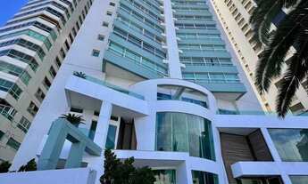 Imagem 3: Apartamento mobiliado com 3 suítes e 3 vagas de garagem na Avenida Atlântica em Balneário